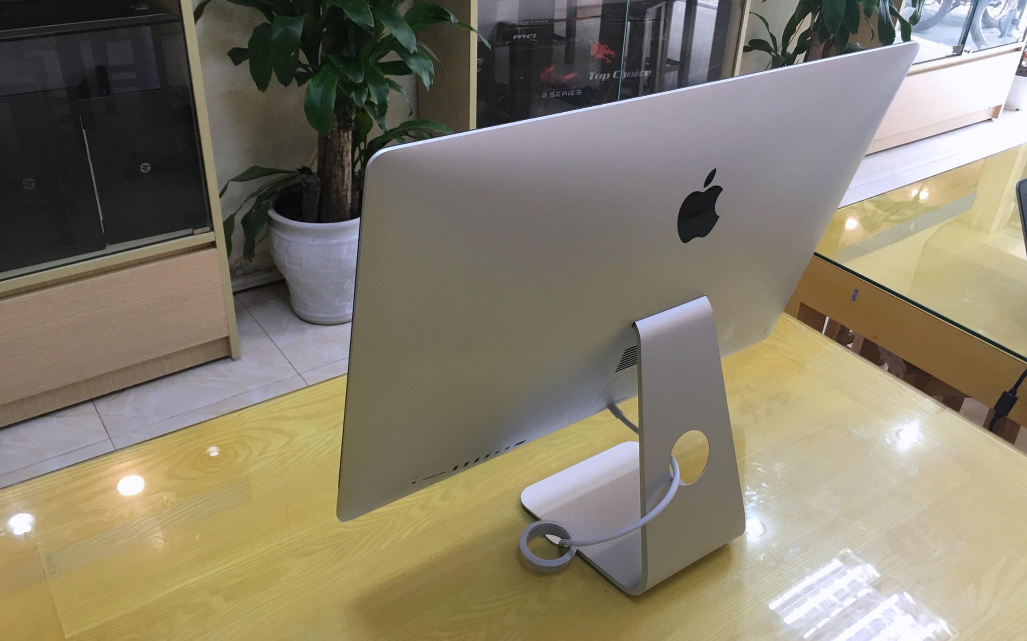iMac 5K MF885-2.jpg